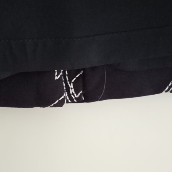 'ANN TAYLOR PETITES' Navy with White Embroidered Floral Skirt Size 12P Lined EUC - Picture 4 of 10